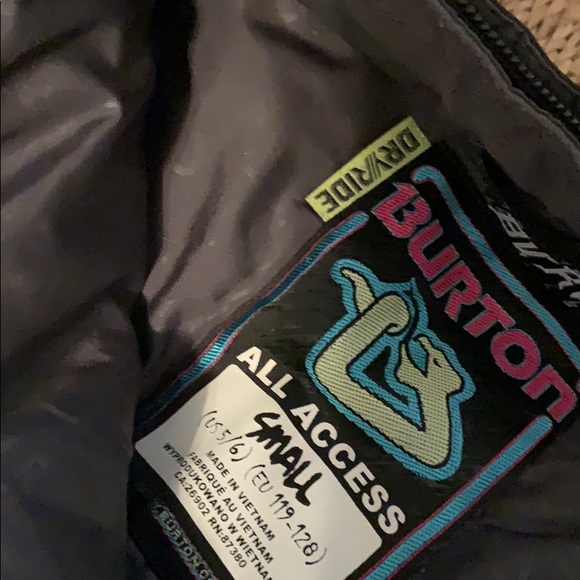 Burton snowboard pants. Kids Small. - Picture 3 of 6